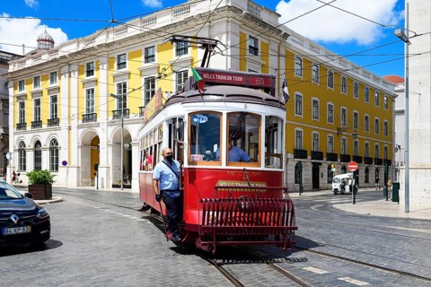 Tram driver changes the switch