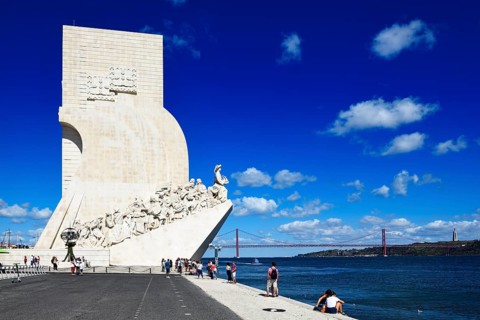 Discoverer Monument
