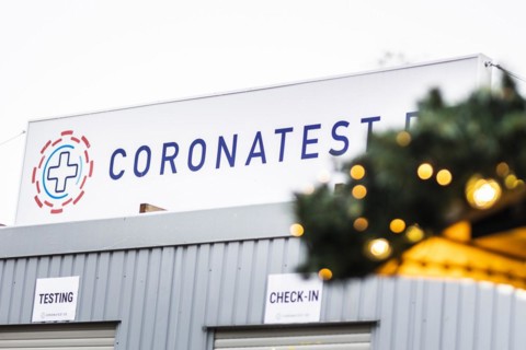 A Corona test station stands at Christmas market on Breitscheidplatz in Berlin