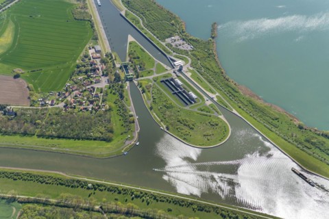 Aerial view of Rothensee Lock