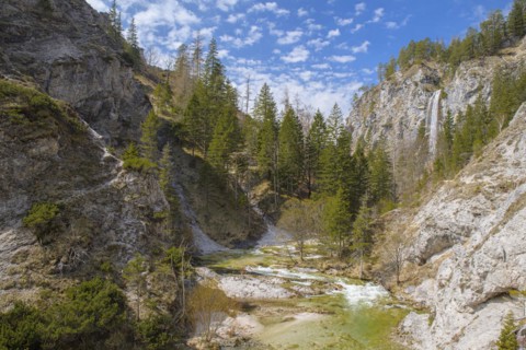 Oetscher-Tormaeuer nature park Park with Schleierfall