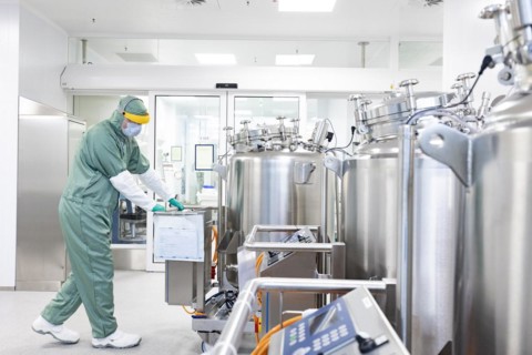 Vaccine production at Allergopharma in Berlin