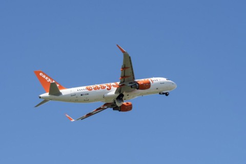 Airbus A320-214 WL