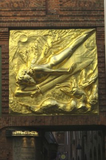 Bremen Boettcherstrasse Entrance of the Lightbringer