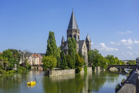 Temple neuf