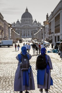 Two nuns on the Via della Conciliazione to St Peter's Basilica