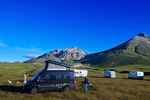 Campers on Campo Imperatore