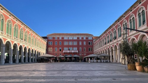 Trg Republike