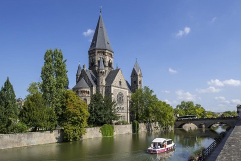 Temple neuf