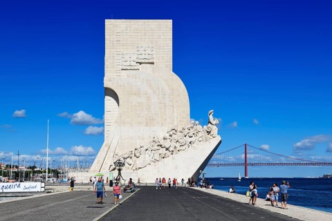 Discoverer Monument