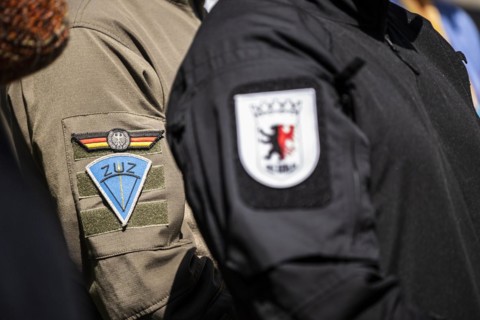 Members of the special unit Zentrale Unterstuetzungsgruppe Zoll