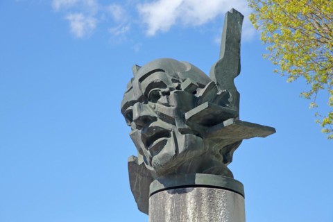 Sculpture Icarus by Gunther Stilling 1994