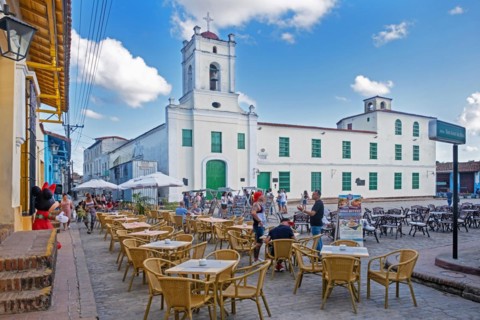 Plaza San Juan de Dios and the Iglesia San Juan de Dios