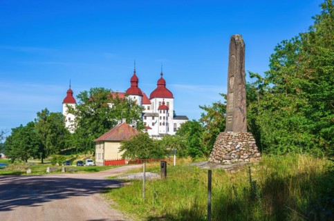 View of baroque Laeckoe Castle on Kallandsoe in Vaenern in Vaestergoetland