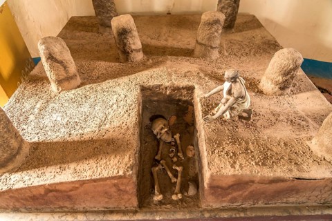 Model of a burial site under the stone circles of Wassu