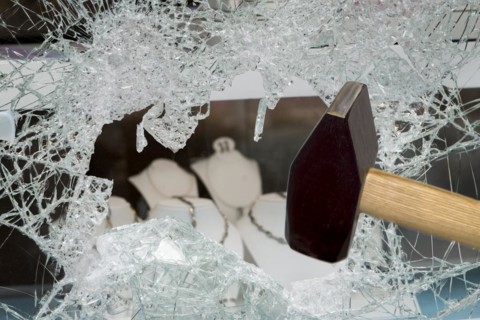Pane Burglary Jeweller Theft with Hammer