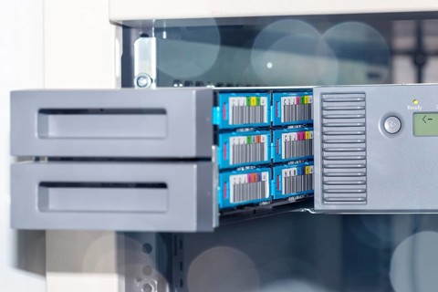 An open professional data backup drive for long-term archiving