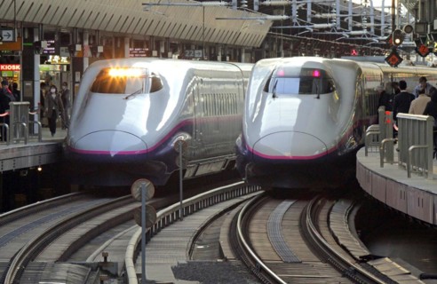 Tohoku Shinkansen series E2 at Tokyo Station Asia
