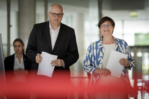 (R-L) Press conference with Saskia Esken, SPD chairperson, and Andreas Bovenschulte, top candidate