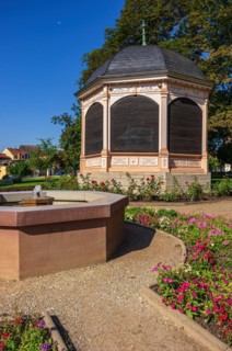 Pavilion and fountain in the centre of the spa gardens of Bad Frankenhausen