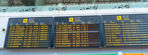 Screen with the information of the flights in the terminal or of the connections