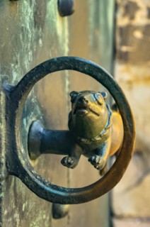Door handle created by the sculptor Heinrich Apel in the 1970s