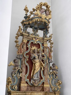 Sculpture group Madonna with Child Jesus