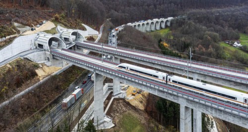ICE on the Filstal bridge