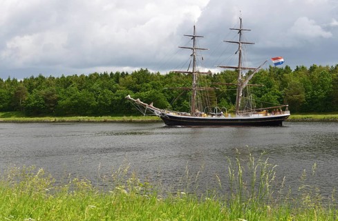 2 Master sailing ship sailing through the Kiel Canal