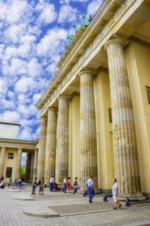 Tourist situation in front of the Brandenburg Gate