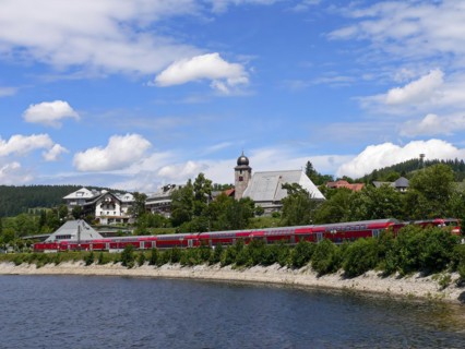 A train of the regional railway Freiburg