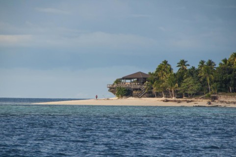 Tourist boat