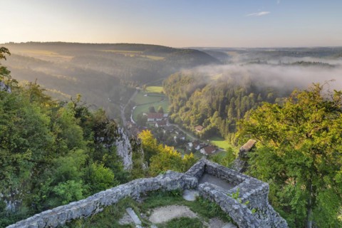 View from Hohengundelfingen Ruin into Lautertal and towards Gundelfingen
