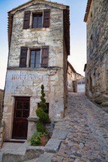 In the alleys of Lacoste