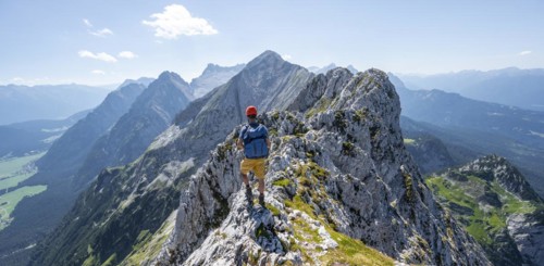 Climbers at the summit of the Upper Wettersteinspitze