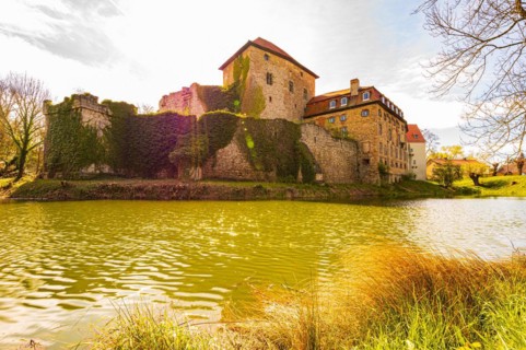 Kapellendorf moated castle with the moat in the foreground