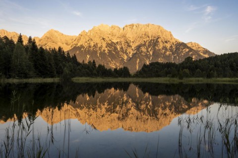 Western Karwendel peak reflected in Luttensee