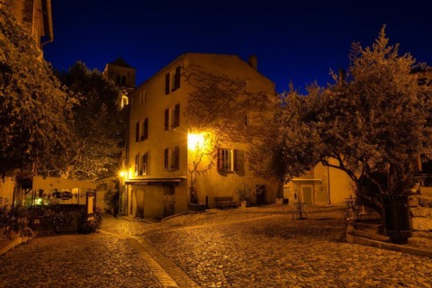 Evening atmosphere in Moustiers-Sainte-Marie