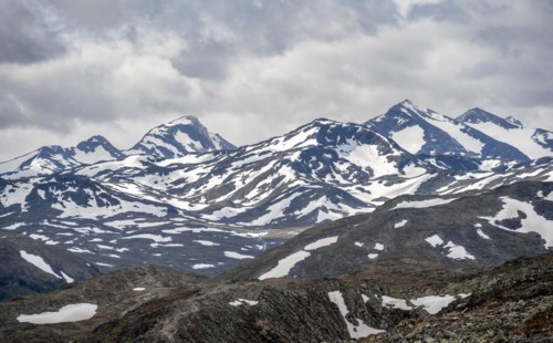 Snowy mountain peaks