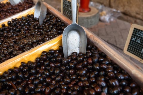 Olives at the market of L'Isle-sur-la-Sorgue