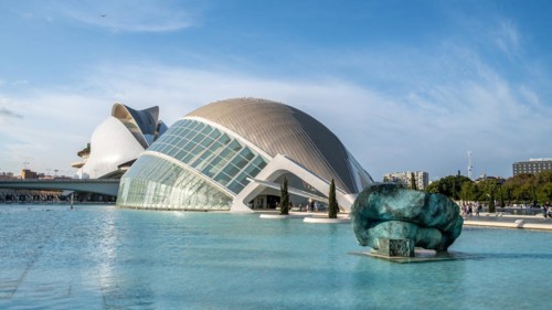 L Hemisferic planetarium