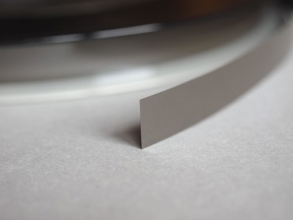 Magnetic tape reel