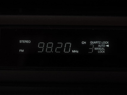 Stereo FM radio display