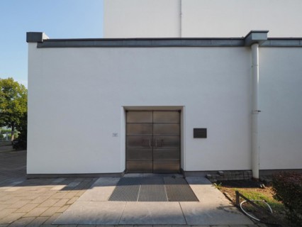 Entrance to Fronleichnamskirche