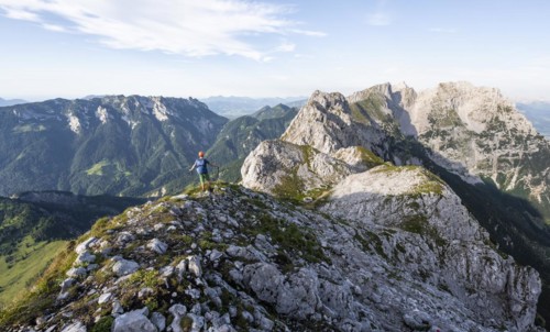 Mountaineers at the summit of the Scheffauer