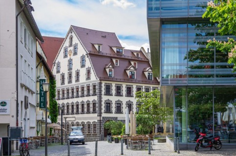 So-called Leube House