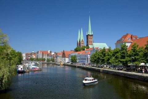 Malerwinkel with view over the Luebecker Marienkirche