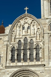 Vezelay labelled les Plus Beaux Villages de France. Facade of basilica St Mary Magdalene.Unesco World heritage. Morvan regional natural park. Via Lemovicensis way to Santiago de Compostela. Yonne depa...