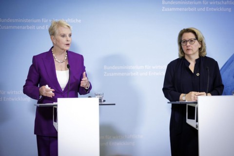 (R-L) Svenja Schulze, Federal Minister for Economic Cooperation and Development, and Cindy McCain,