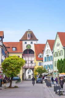 Street scene on Unterstadtstrasse in front of the historic